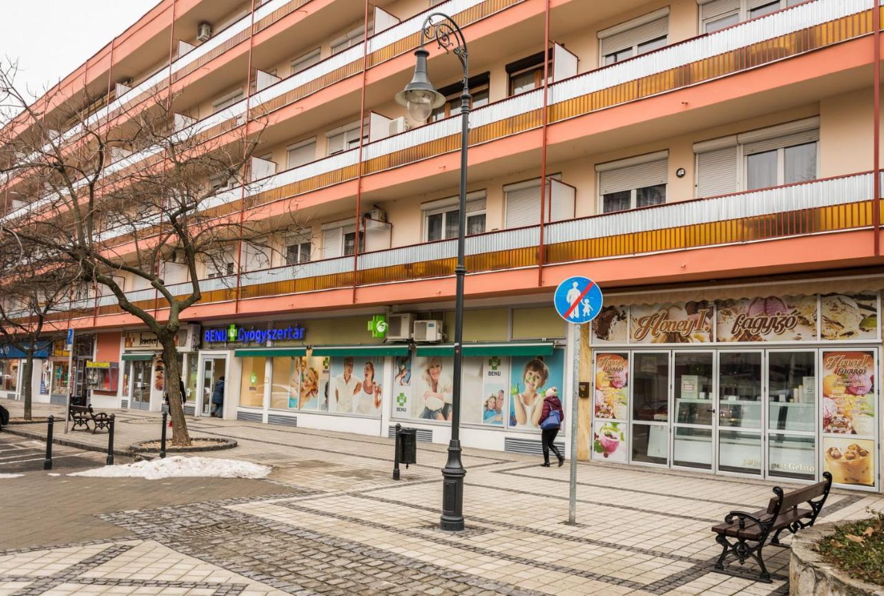 Central Home- Pesterzsébet Boedapest Buitenkant foto